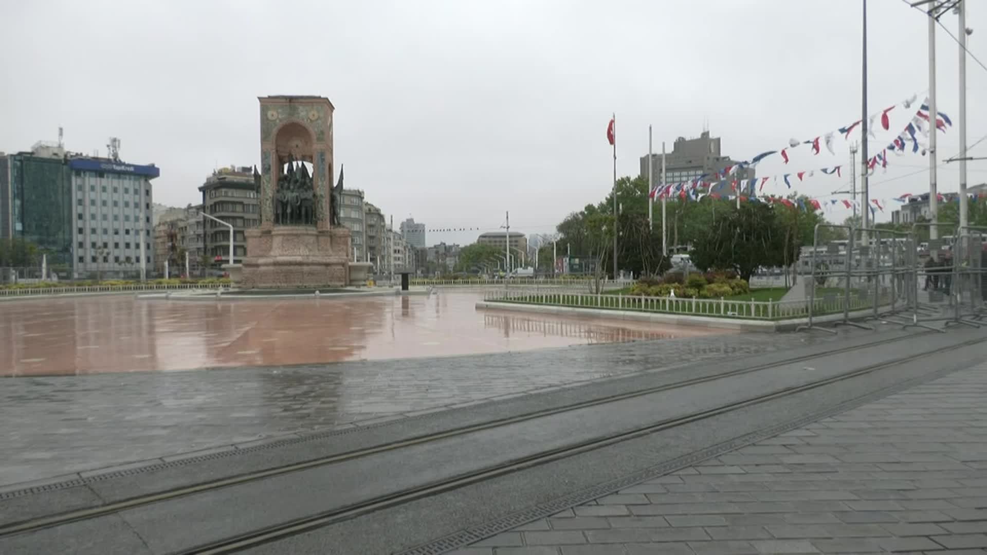 İSTANBUL'DA "OLAĞANÜSTÜ" ÖNLEMLERLE 1 MAYIS
