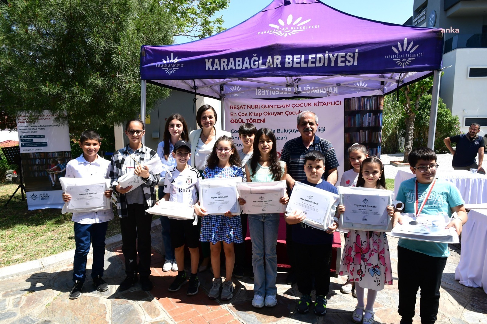 KARABAĞLAR BELEDİYE BAŞKANI KINAY, ‘EN ÇOK KİTAP OKUYAN ÇOCUK ÖDÜL TÖRENİ’NE KATILDI