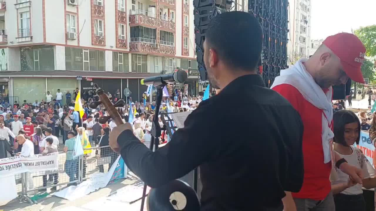 GÜNEYDOĞU’DA 1 MAYIS KUTLAMALARININ MERKEZİ BATMAN OLDU
