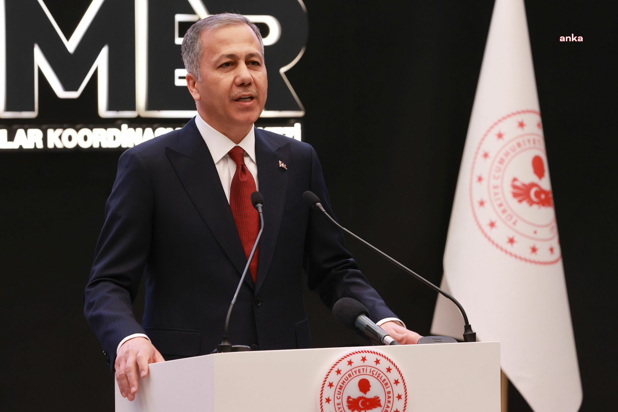 İÇİŞLERİ BAKANI ALİ YERLİKAYA: "8 İLDE DÜZENLENEN 'MAHZEN-36' OPERASYONLARINDA ORGANİZE SUÇ ÖRGÜTÜ ÇÖKERTİLDİ"