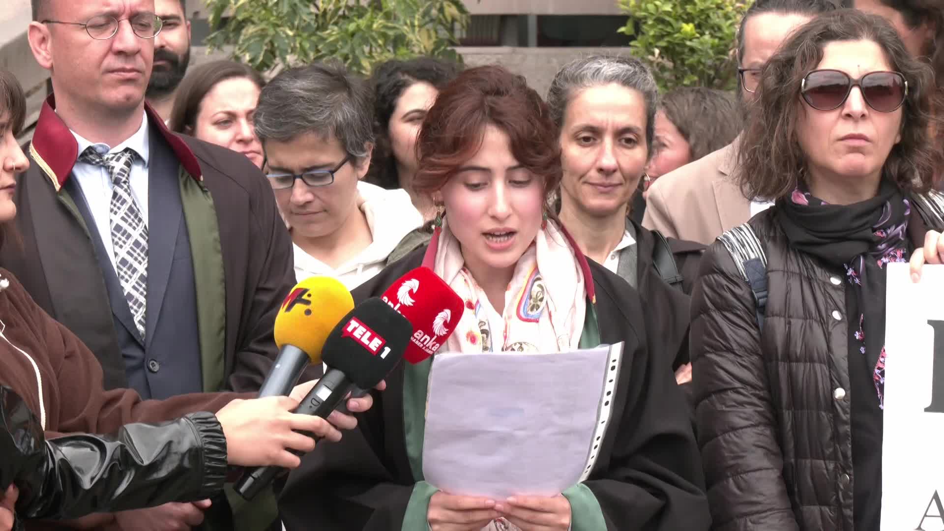 SAVUNMAYA ÖZGÜRLÜK PLATFORMU'NDAN YARGITAY'IN 'SELÇUK KOZAĞAÇLI' KARARINA TEPKİ: "AVUKATLIK YAPMAK SUÇ DEĞİLDİR"