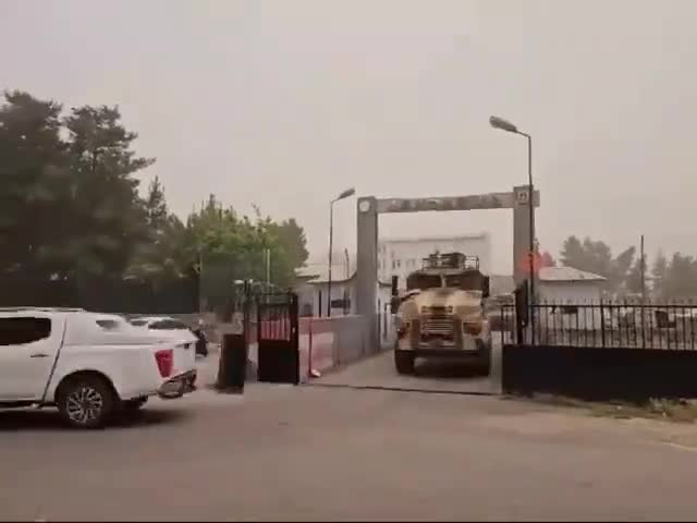 ŞIRNAK VALİLİĞİ: BÖLÜCÜ TERÖR ÖRGÜTÜNÜN ŞEHİRDEKİ SİLAHLI YAPILANMASINA YÖNELİK DÜZENLENEN OPERASYONDA 10 ŞÜPHELİ YAKALANDI