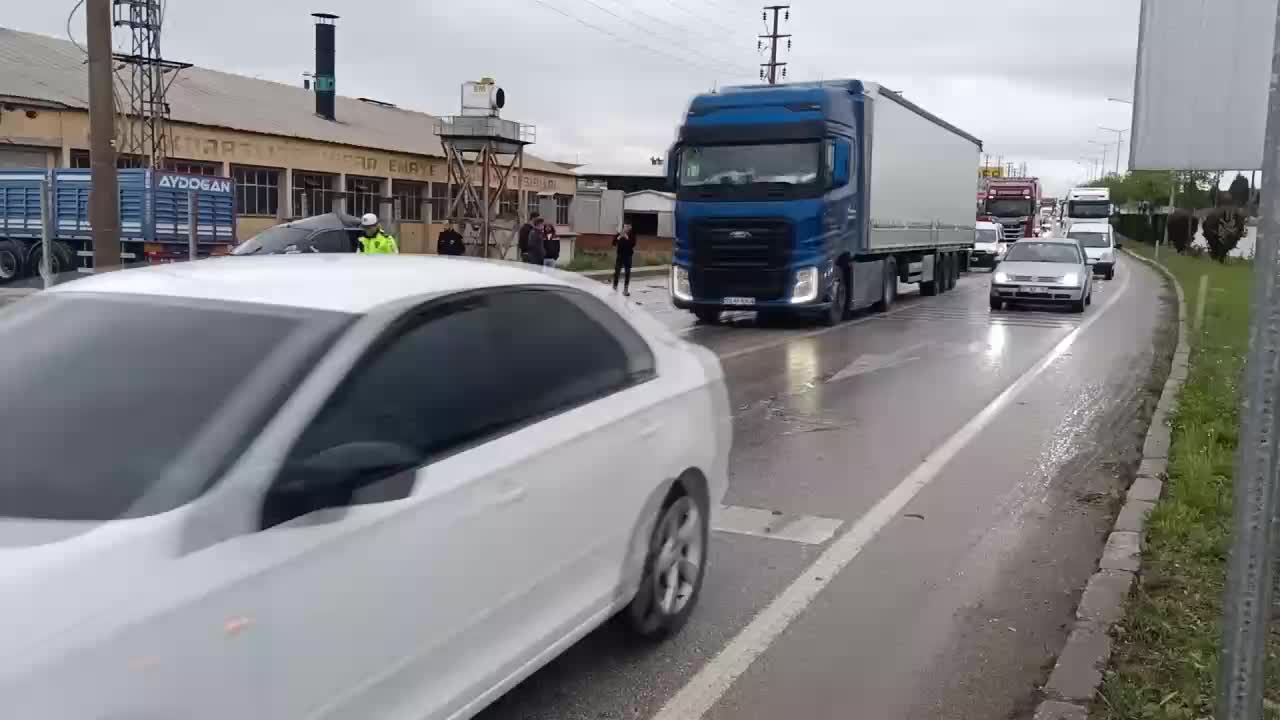 ÇORUM’DA ZİNCİRLEME  TRAFİK KAZASI: 4 YARALI