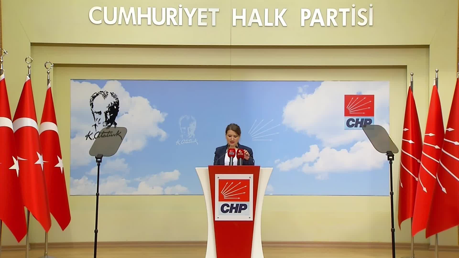 GÖKÇE GÖKÇEN: “1 MAYISLARI TAKSİM’DE BARIŞ İÇİNDE KUTLAMAK VE EMEK İÇİN MÜCADELEMİZİ TÜM KARARLILIĞIMIZLA SÜRDÜRECEĞİZ”