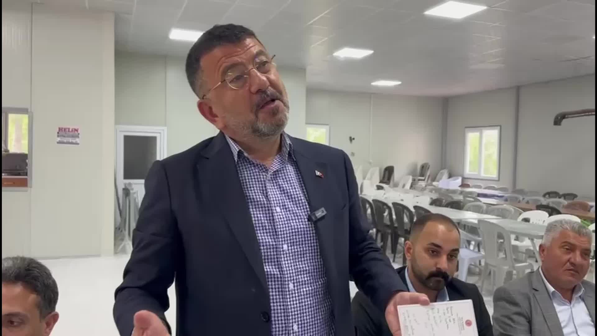AĞBABA'DAN İÇİŞLERİ BAKANLIĞI'NA TEPKİ: “BUNLAR GÖSTERMELİK, TASARRUFA SARAYDAN BAŞLAYACAKSIN”