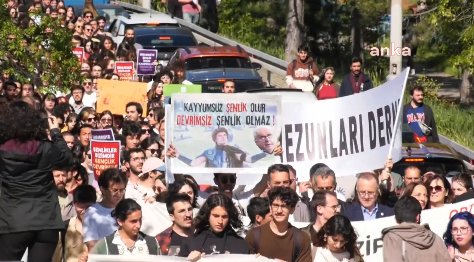 ODTÜ ÖĞRENCİLERİNİN ÜNİVERSİTE ŞENLİĞİNİN DEVRİM STADYUMU'NDA YAPILMASI İÇİN BAŞLATTIĞI EYLEM SÜRÜYOR...