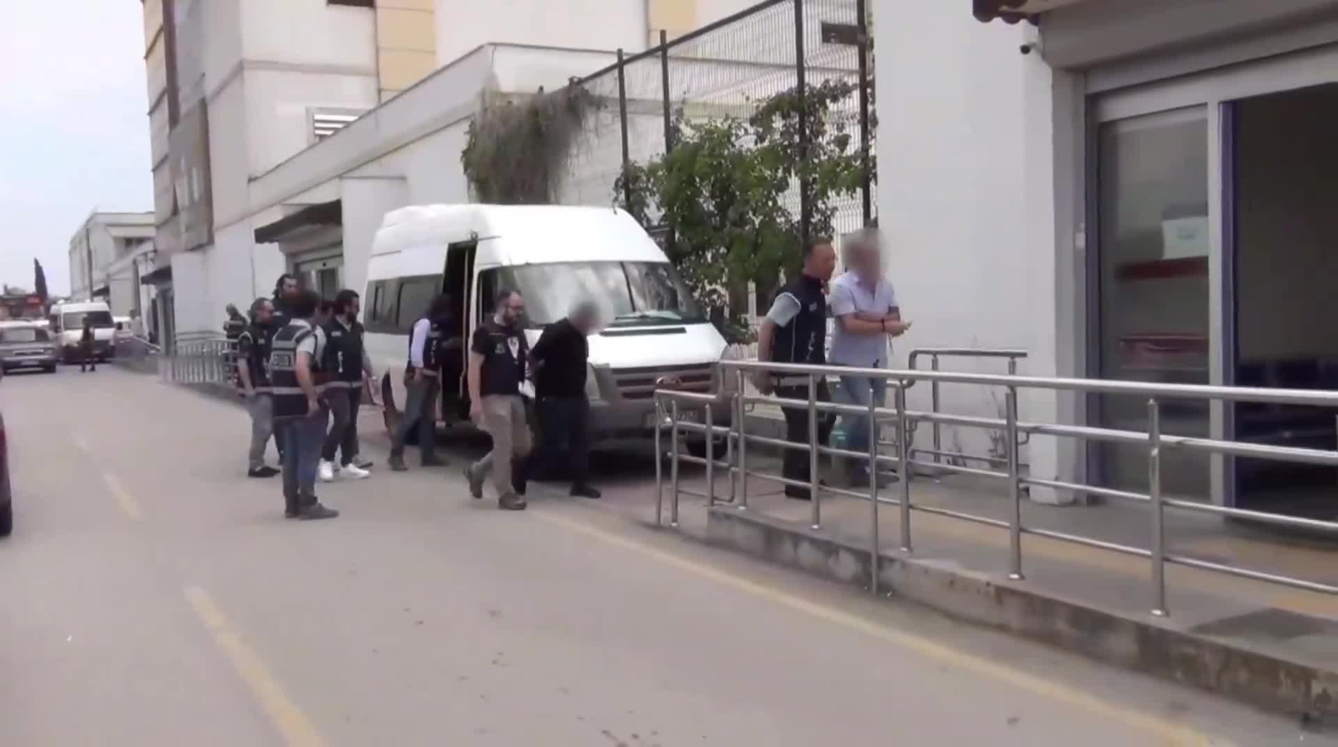 BAKAN YERLİKAYA: "KALKAN-21 OPERASYONLARI SONUCU, 12 GÖÇMEN KAÇAKÇILIĞI ORGANİZATÖRÜ TUTUKLANDI"