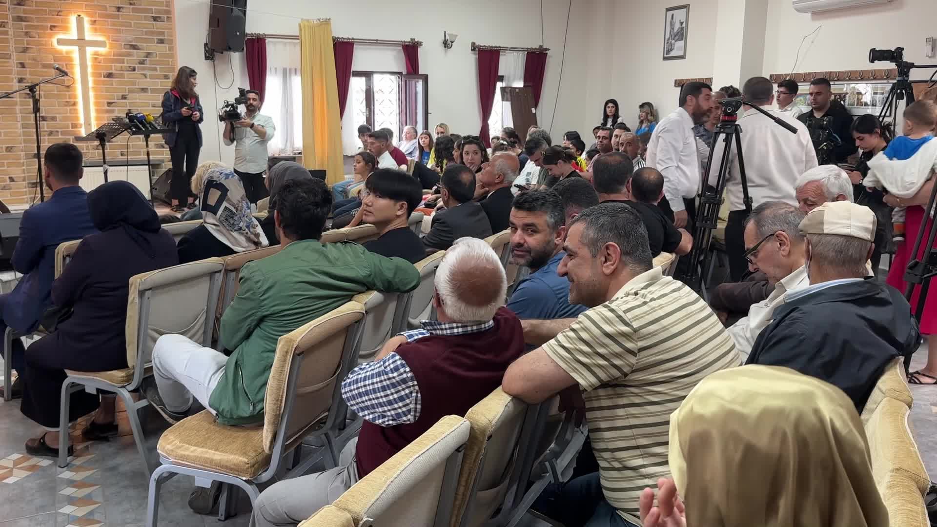 DİYARBAKIR’DA HRİSTİYANLAR PASKALYA BAYRAMI’NI KUTLADI