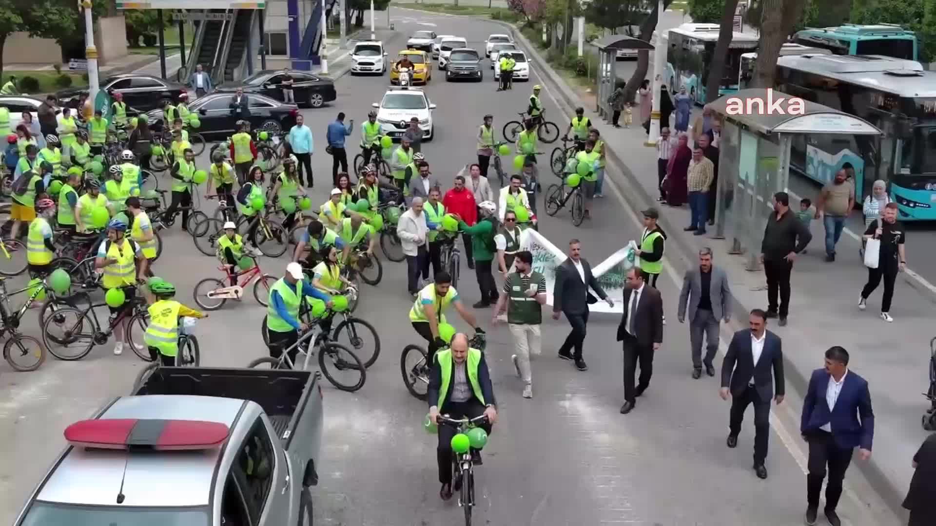 ŞANLIURFA’DA 11. GELENEKSEL YEŞİLAY BİSİKLET TURU'NDA PEDALLAR 'SAĞLIKLI YAŞAM' İÇİN ÇEVRİLDİ
