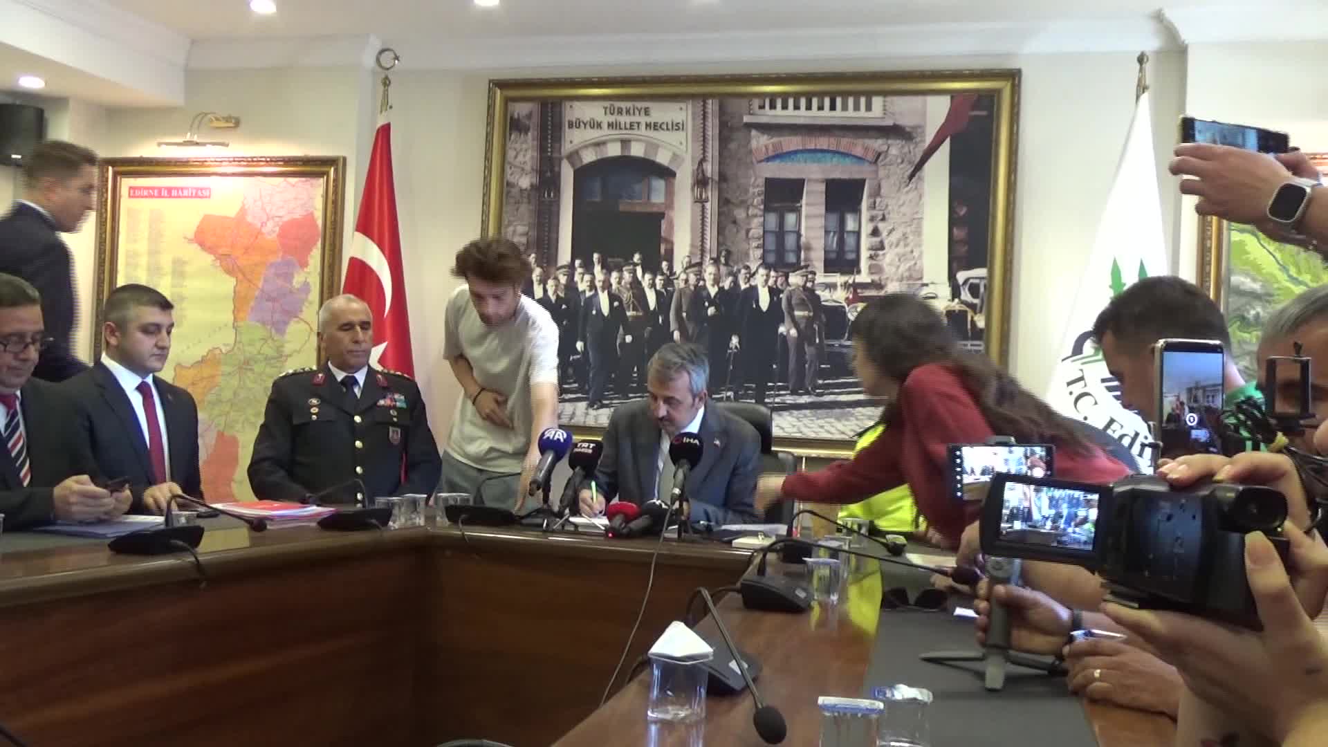 EDİRNE VALİSİ YUNUS SEZER: “HIDIRELLEZ-KAKAVA ŞENLİĞİ'NE GELEN ARAÇ SAYISI 100 BİNİ AŞTI”