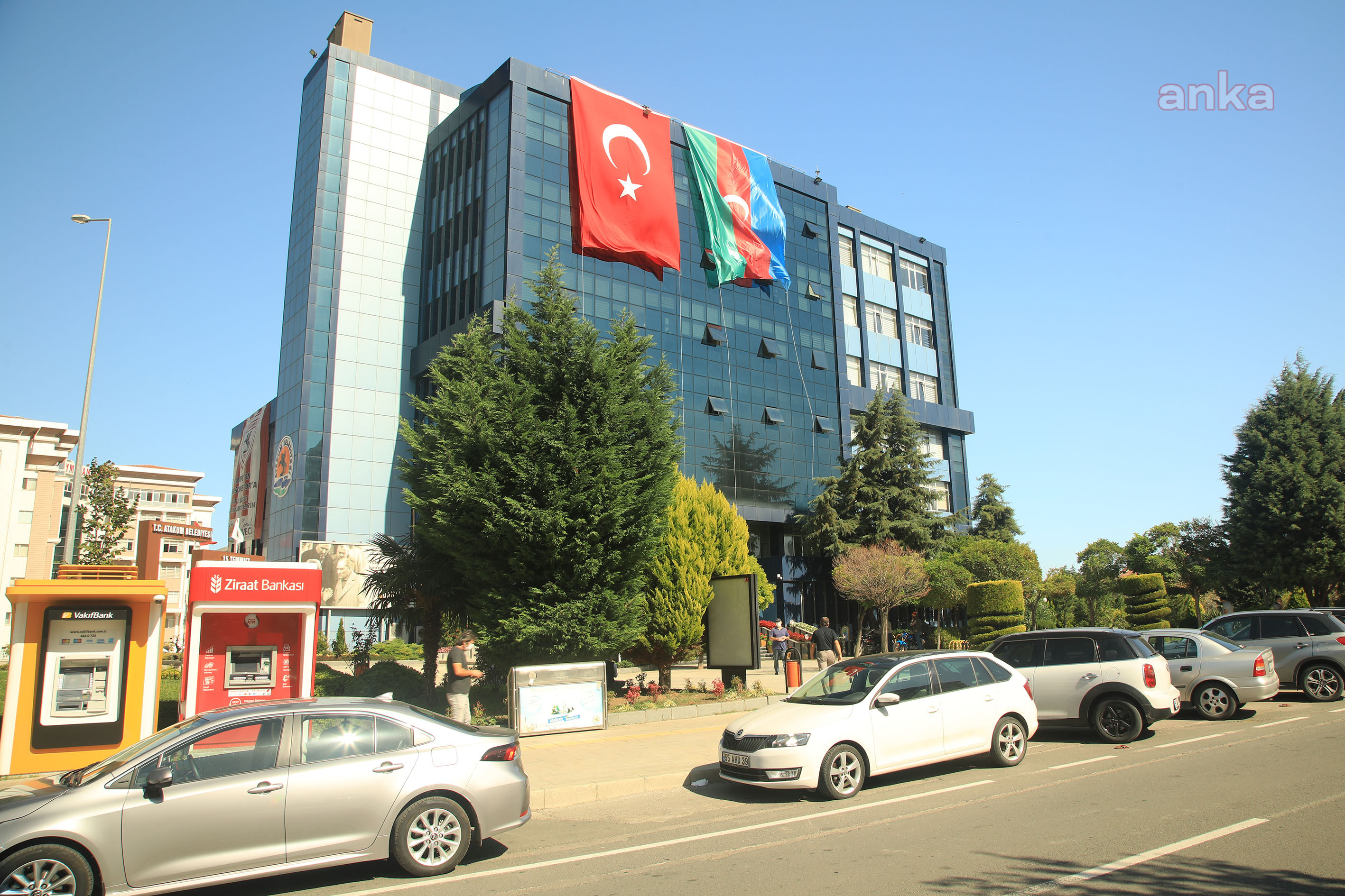 ATAKUM BELEDİYESİ'NDEN AZERBAYCAN'A BAYRAKLI DESTEK