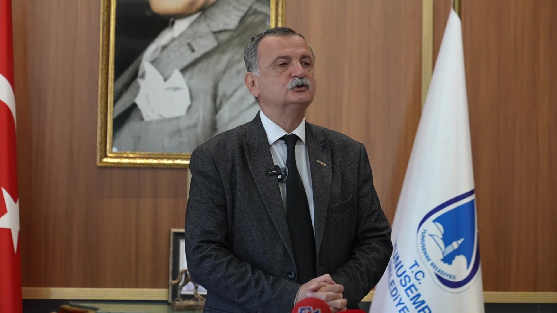 YUNUSEMRE BELEDİYE BAŞKANI SEMİH BALABAN'DAN 'HUZUR HAKKI' AÇIKLAMASI: “İDDİA EDİLEN 80 BİN TL’Yİ BEN DAHİ ALMIYORUM. ARKADAŞLARIMIZ 21 BİN TL ALACAK"