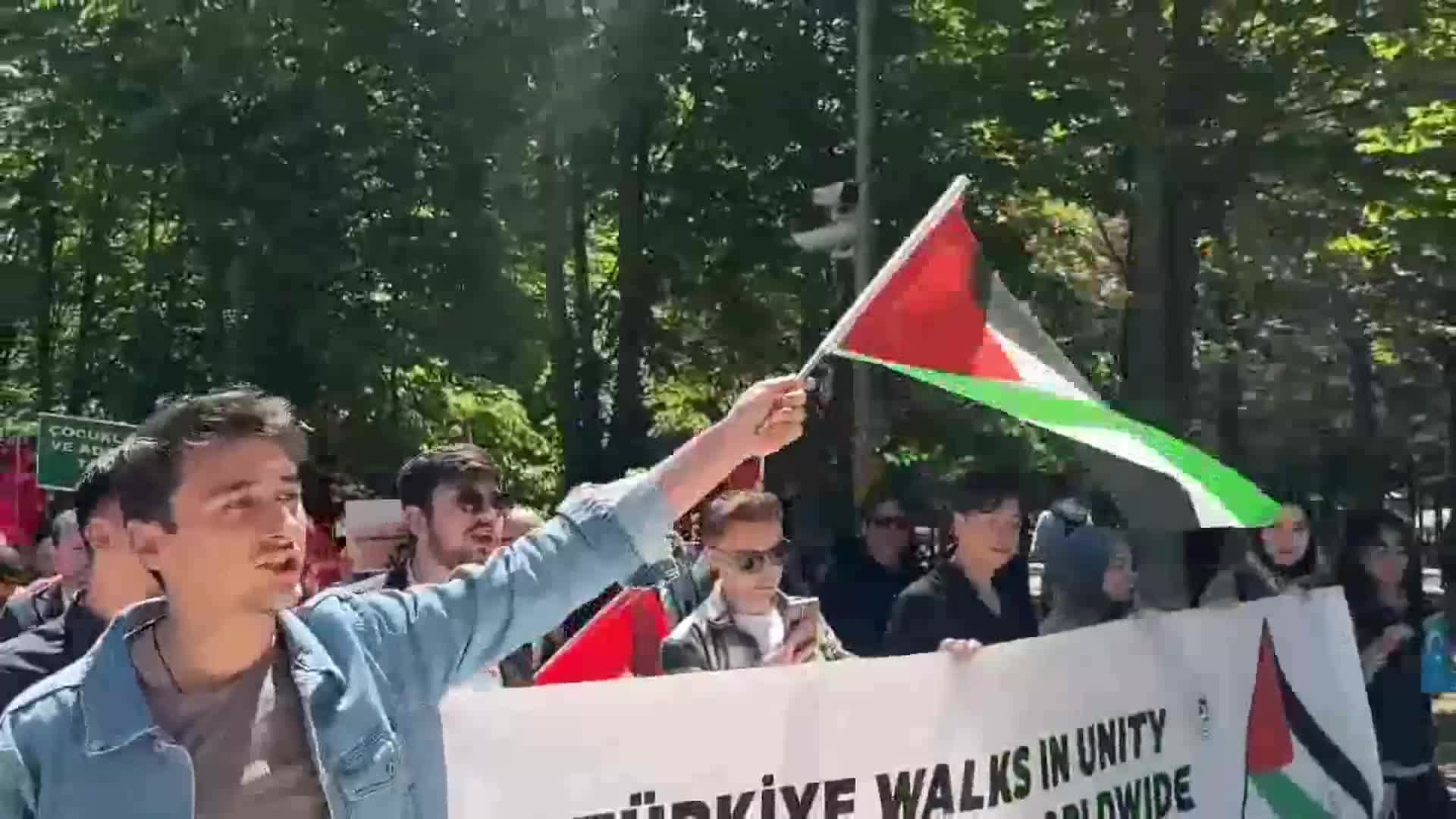 ŞEYH EDEBALİ ÜNİVERSİTESİ’NDEN FİLİSTİN’E DESTEK YÜRÜYÜŞÜ