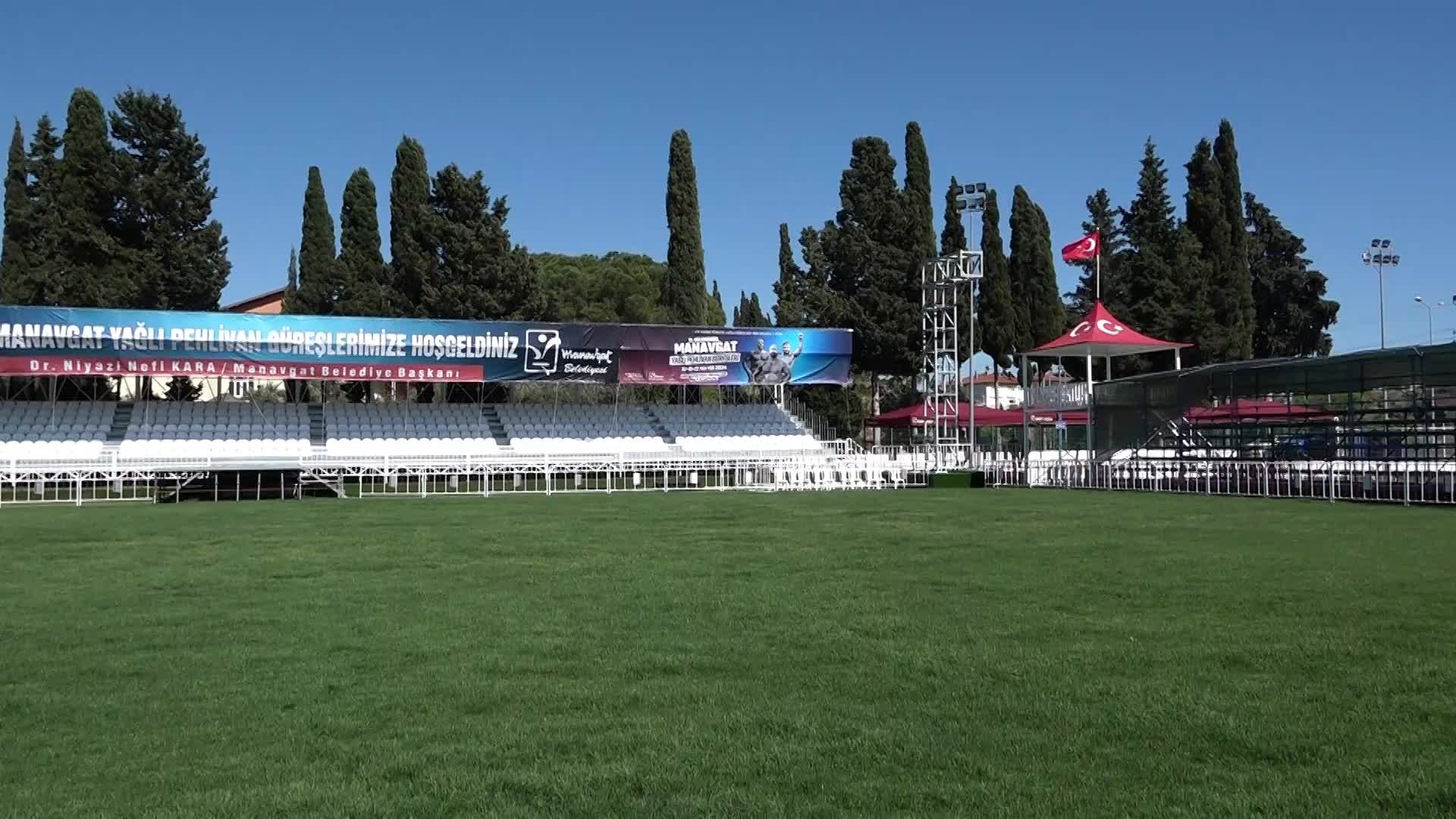 MANAVGAT BELEDİYE BAŞKANI KARA, GÜREŞ LİGİ HAZIRLIKLARINI YERİNDE İNCELEDİ