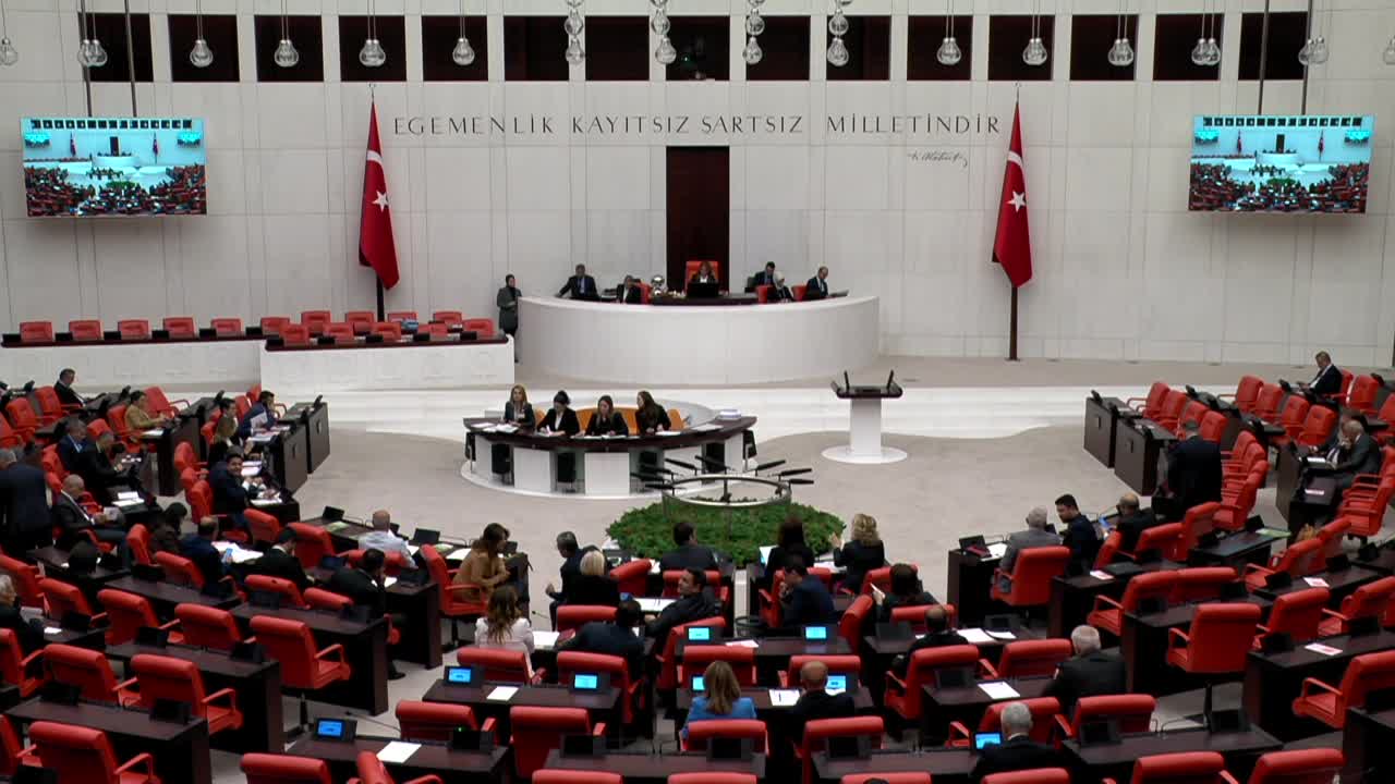 GÜLCAN KIŞ, BEYAZ ETE İHRACAT YASAĞINI ELEŞTİRDİ: “İŞLETMELER ZARAR GÖRECEK, BİNLERCE İŞÇİNİN HAKKI GASP EDİLMİŞ OLACAK"