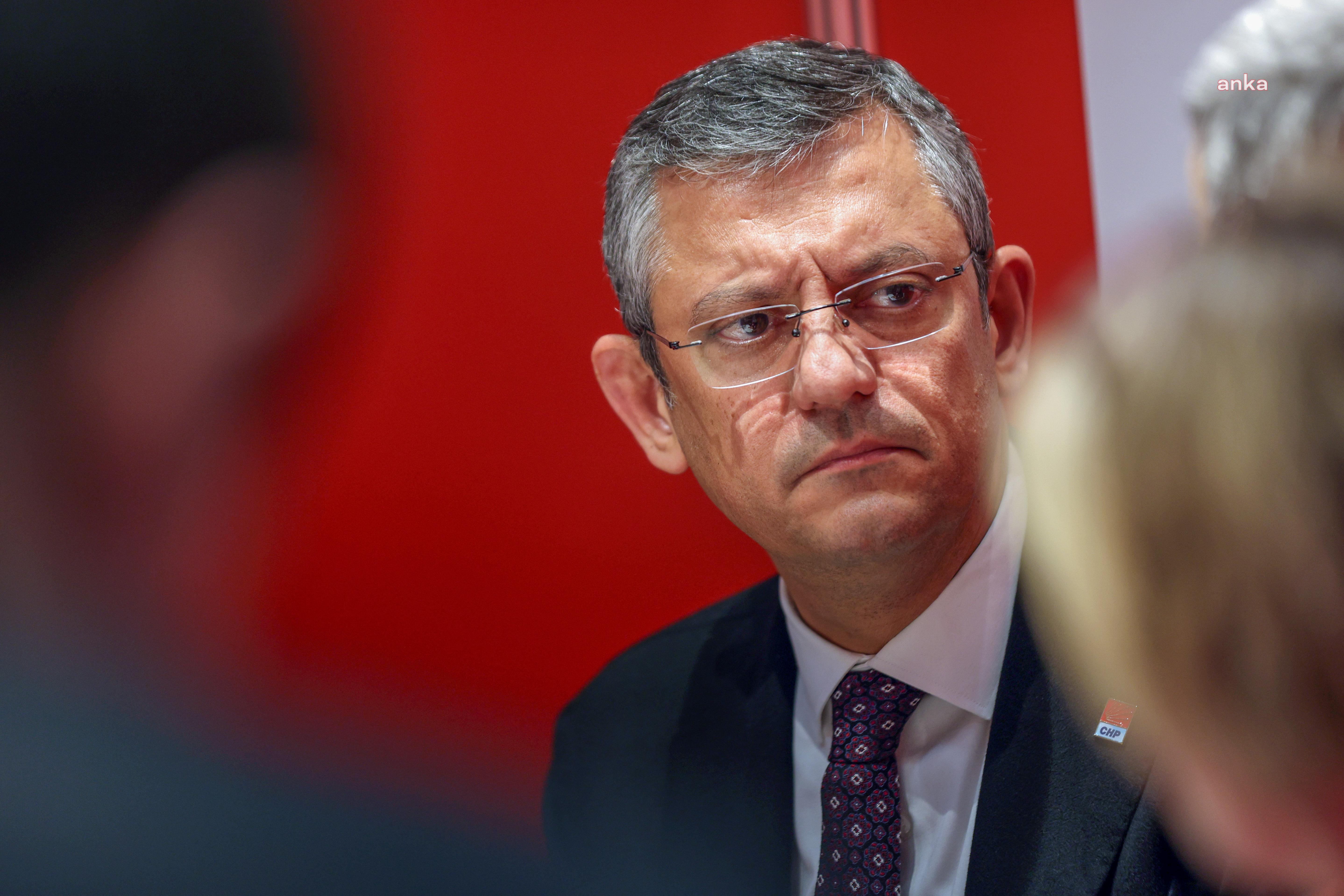 ÖZGÜR ÖZEL: “LİSE MÜDÜRÜ İBRAHİM OKTUGAN’A ALLAH’TAN RAHMET DİLİYORUM”