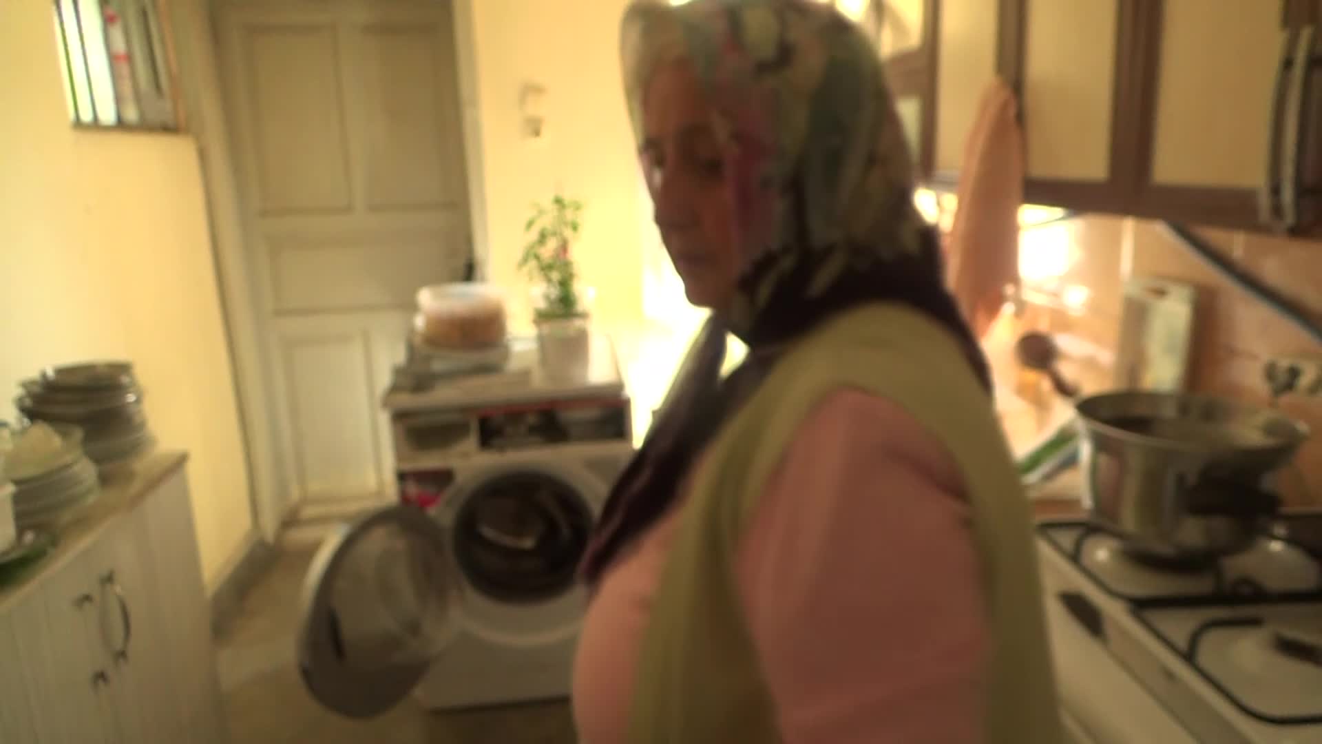 EV KİRASINI ÖDEYECEK PARASI OLMADIĞI İÇİN YAŞADIĞI EVDEN ÇIKARILMAK İSTENEN OSMANİYELİ VATANDAŞ: "ASKIDA EKMEK İLE GEÇİNİYORUM’’