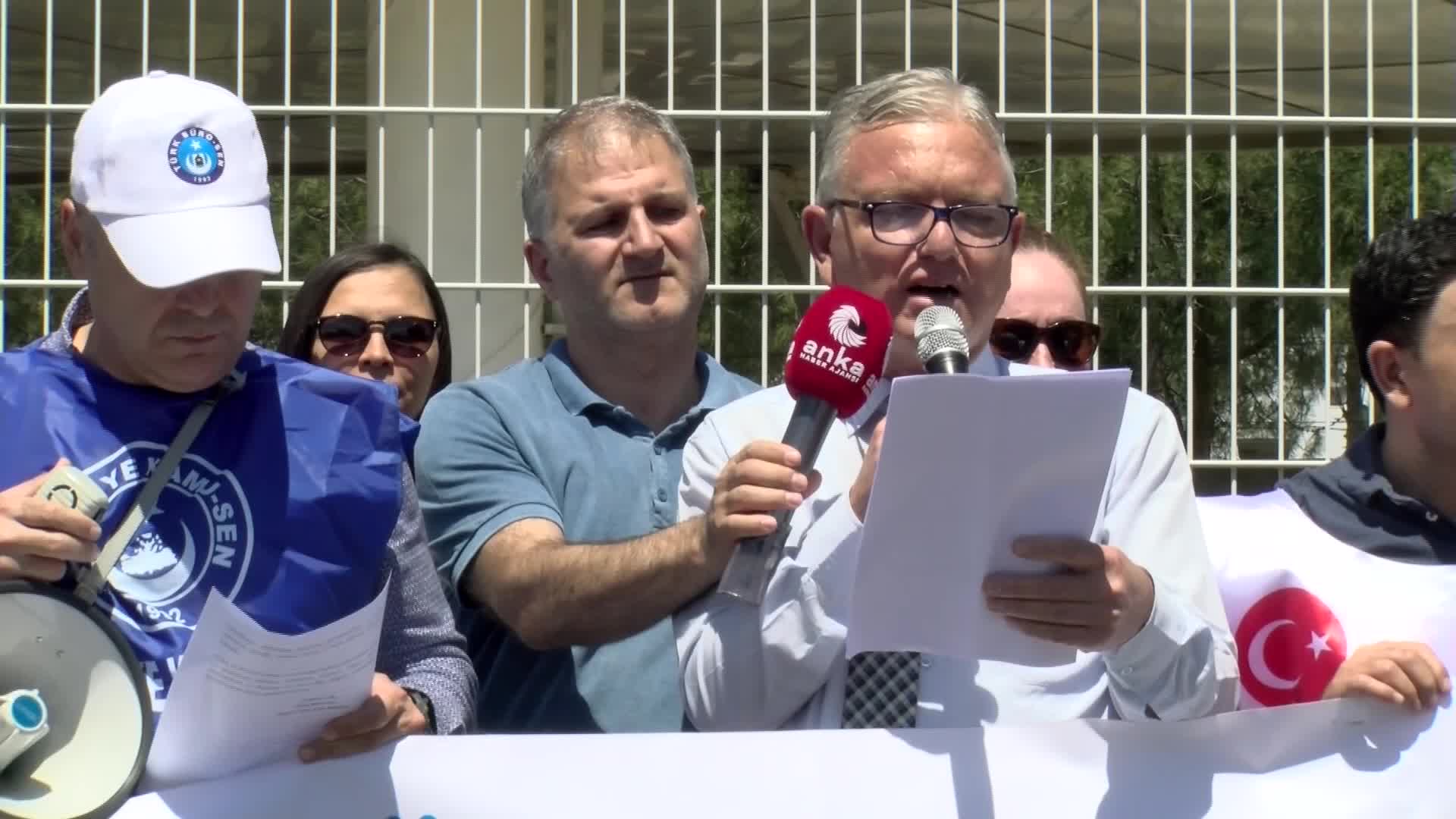 112 ACİL ÇAĞRI MERKEZİ ÇALIŞANLARI İZMİR'DE SORUN VE TALEPLERİNİ DİLE GETİRDİ: “PERSONELİN ÖZLÜK VE SOSYAL HAKLARI İYİLEŞTİRİLMELİ”