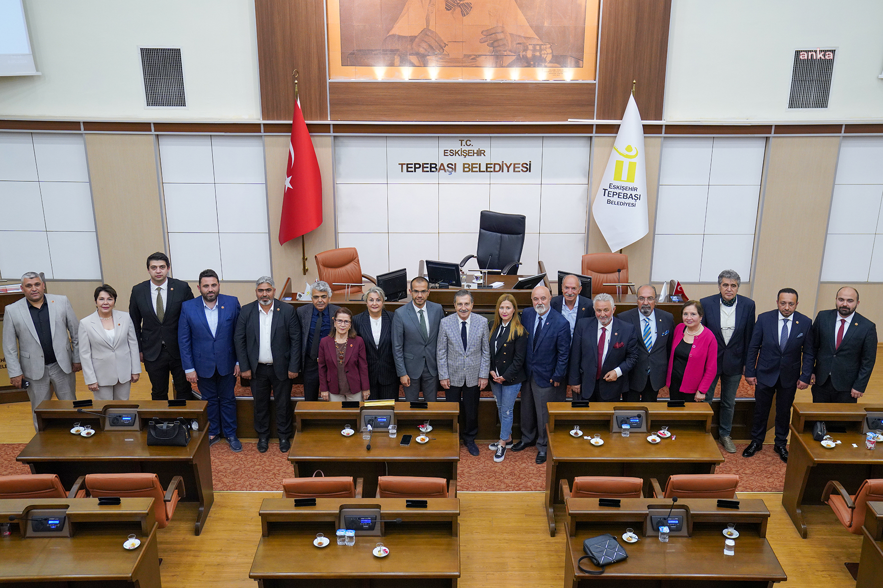 ODUNPAZARI BELEDİYE MECLİSİ, TEPEBAŞI BELEDİYE BAŞKANI ATAÇ’I ZİYARET ETTİ