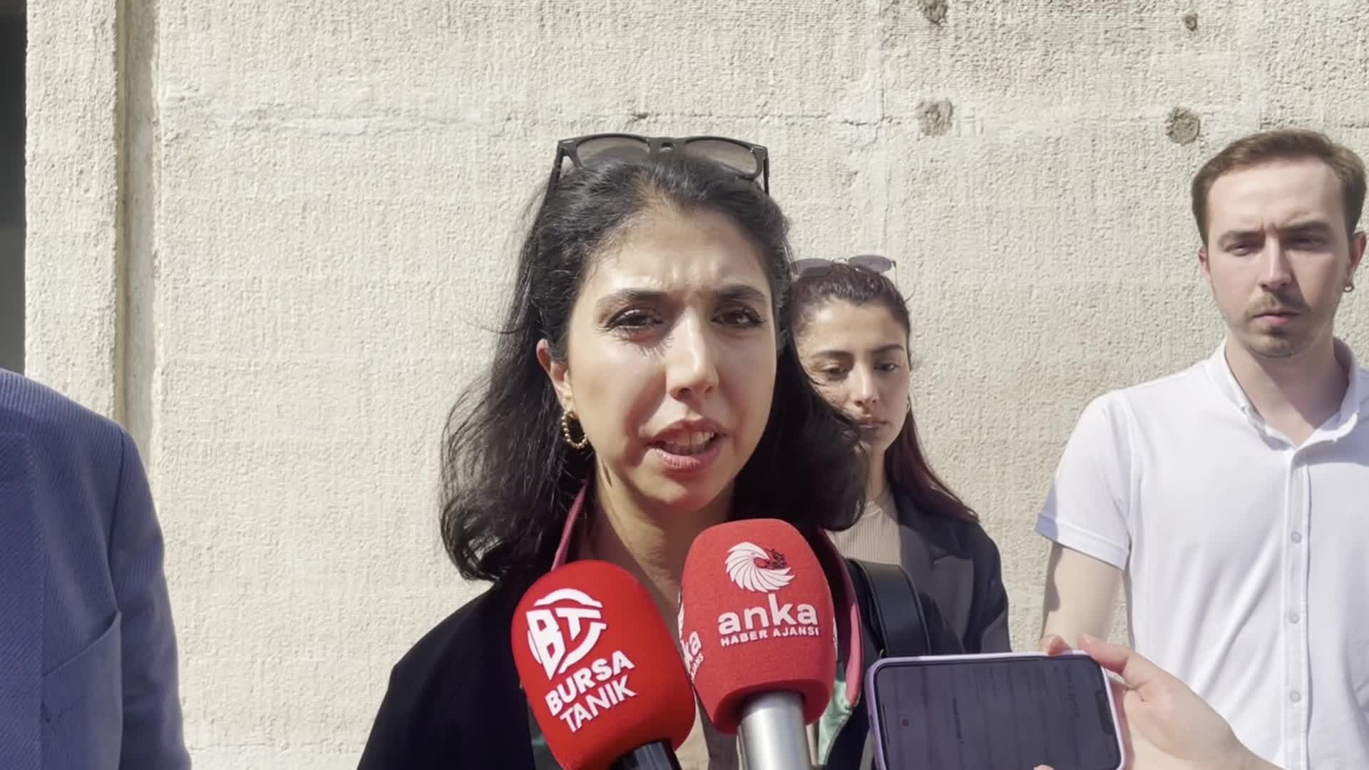 GAZETECİ YAMAN KAYA’YA SİLAHLI SALDIRIDAN YARGILANAN ŞAHISLAR TUTUKSUZ YARGILANMAK ÜZERE SERBEST BIRAKILDI