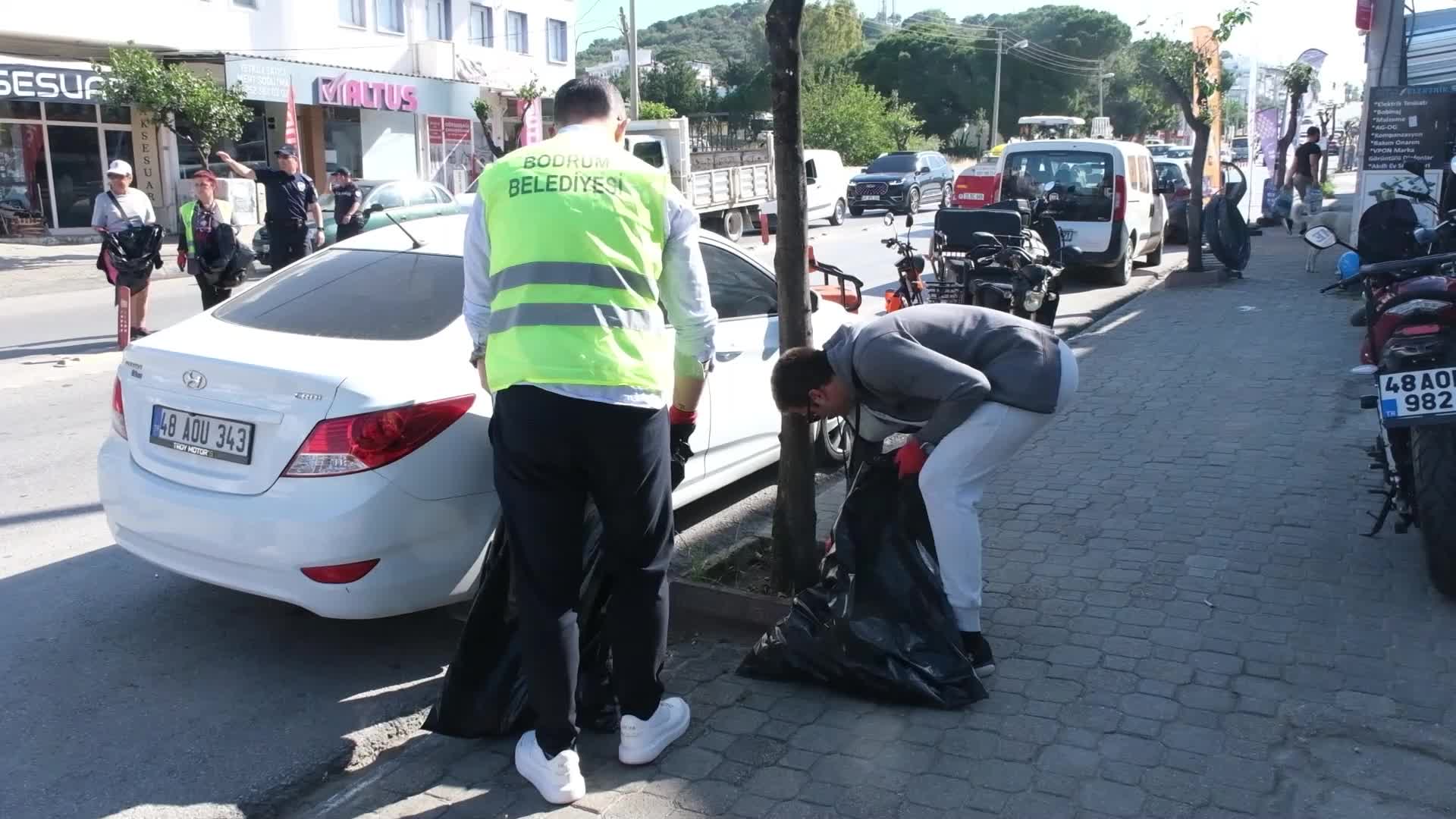 BODRUM BELEDİYESİ'NİN BAŞLATTIĞI 'TEMİZLİK SEFERBERLİĞİ'NDE 27 TON ATIK TOPLANDI