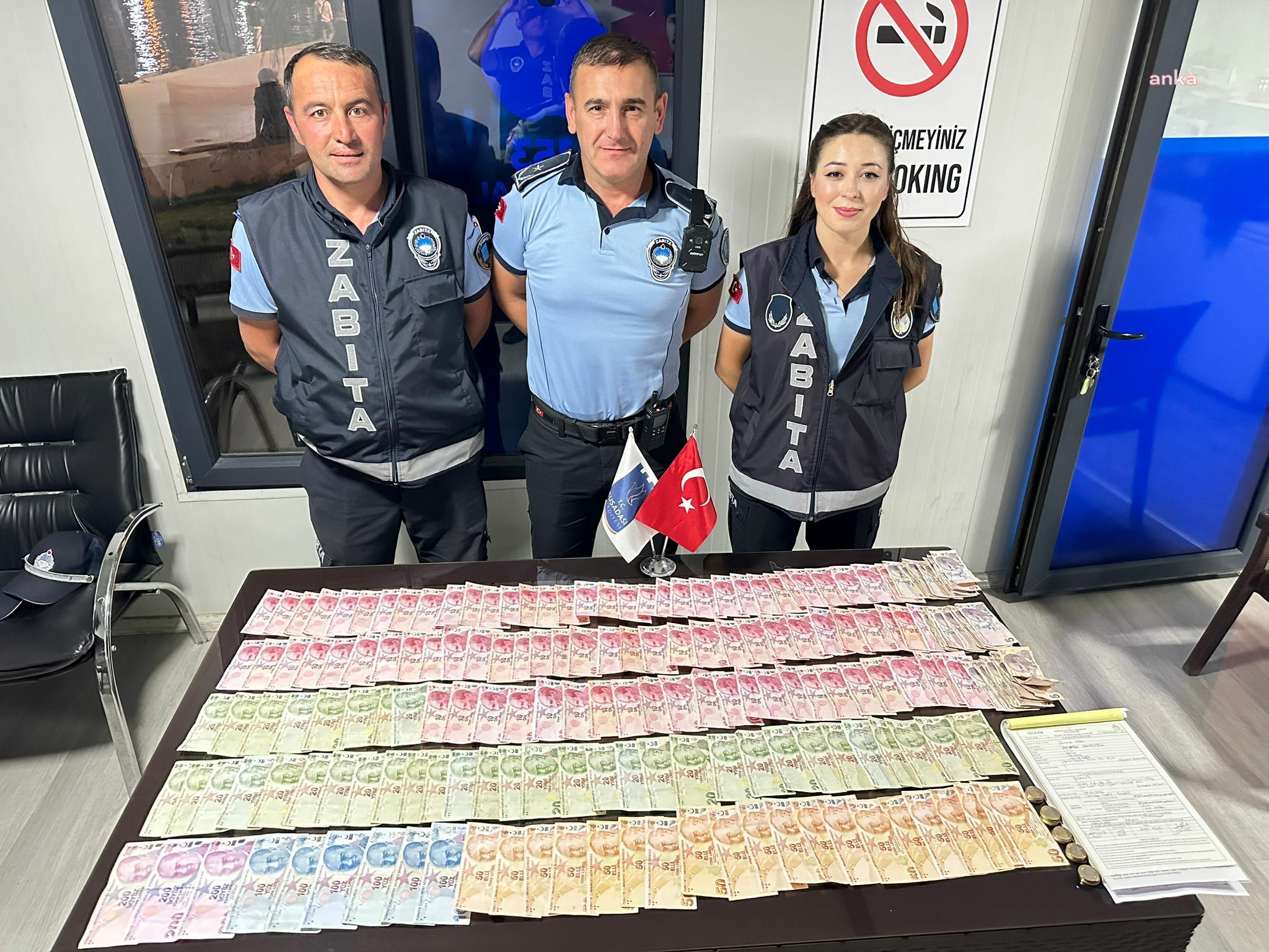 KUŞADASI BELEDİYESİ ZABITASINDAN DİLENCİ OPERASYONU