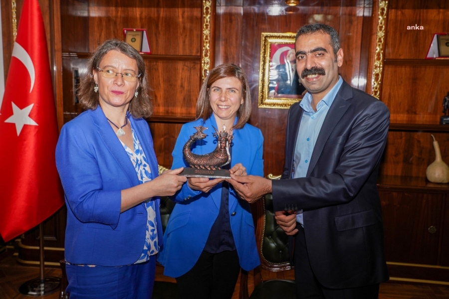 FRANSA'NIN ANKARA BÜYÜKELÇİSİ DUMONT, DİYARBAKIR BÜYÜKŞEHİR BELEDİYE BAŞKANI KÜÇÜK’Ü ZİYARET ETTİ