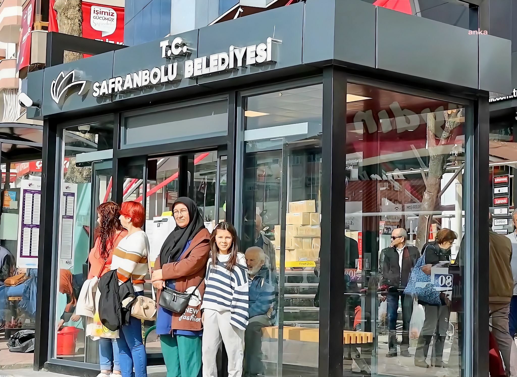 METEOROLOJİ'DEN GÖK GÜRÜLTÜLÜ SAĞANAK YAĞIŞ VE TOZ TAŞINIMI UYARISI