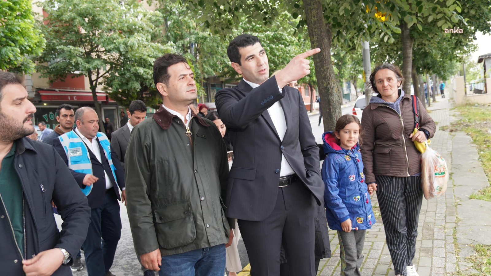 AVCILAR BELEDİYE BAŞKANI ÇAYKARA'DAN MAHALLELERDE 'HİZMET SEFERBERLİĞİ'