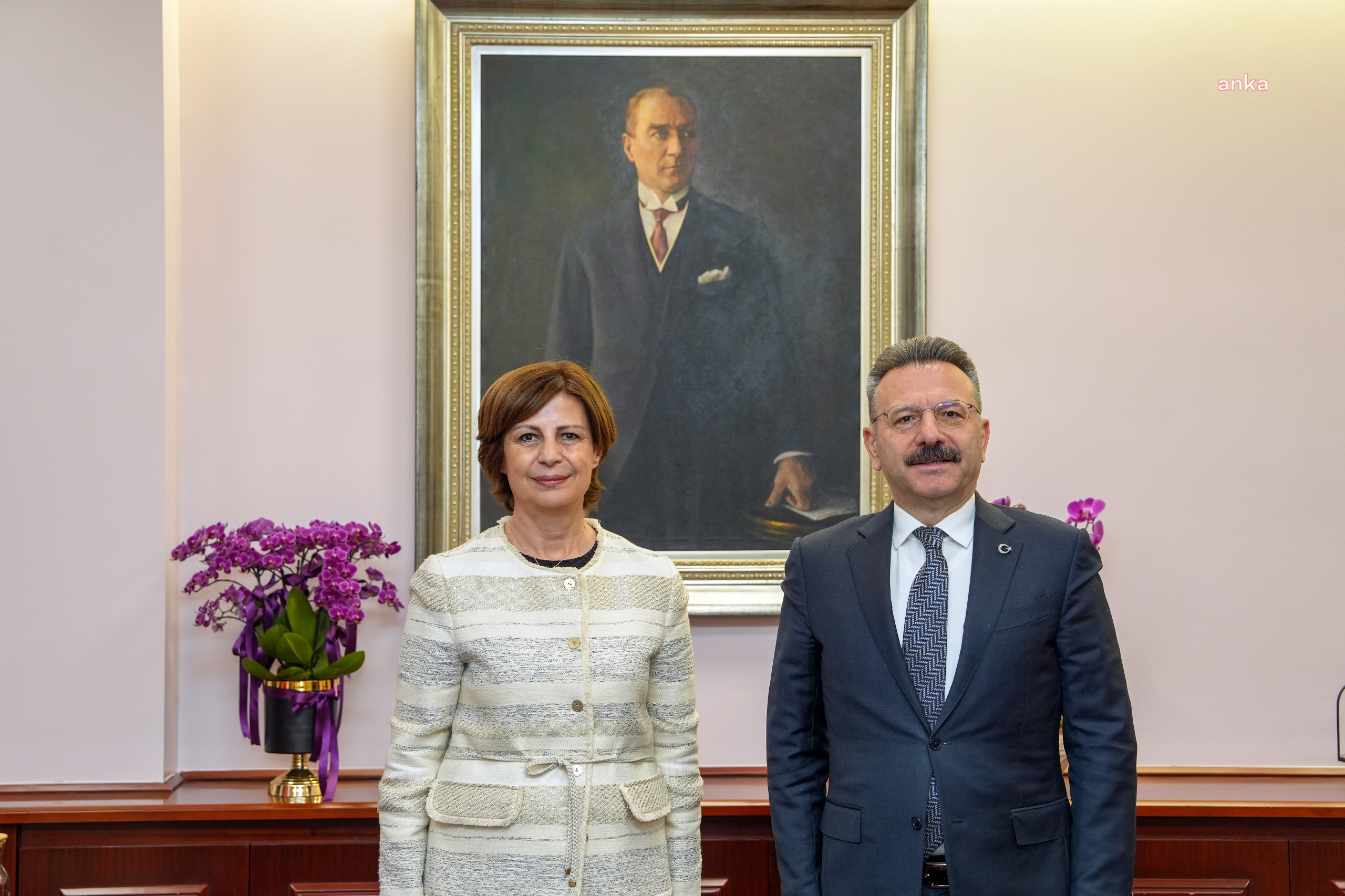 VALİ AKSOY’DAN ESKİŞEHİR BÜYÜKŞEHİR BELEDİYE BAŞKANI ÜNLÜCE’YE ZİYARET