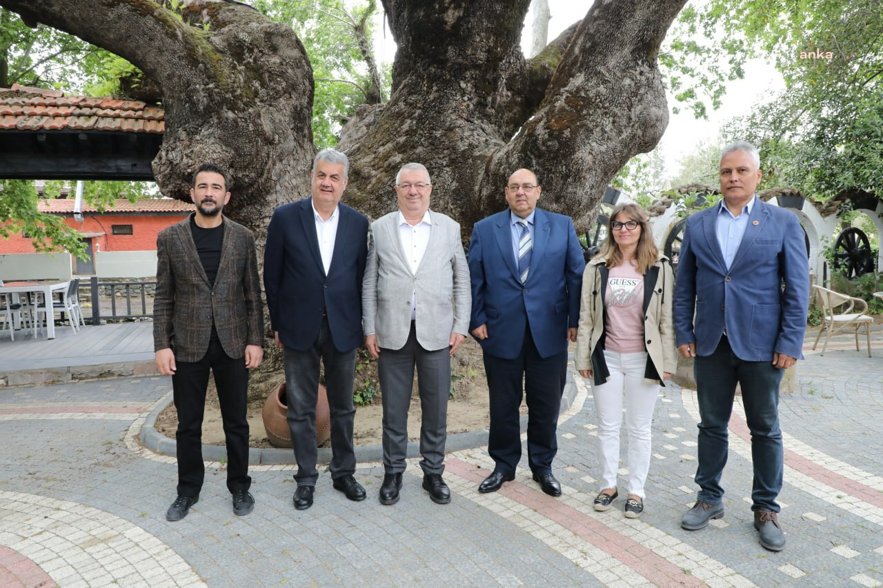 EDREMİT BELEDİYE BAŞKANI ERTAŞ, YUNANİSTAN'IN BATI LESVOS BELEDİYE BAŞKANI VERROS’U AĞIRLADI