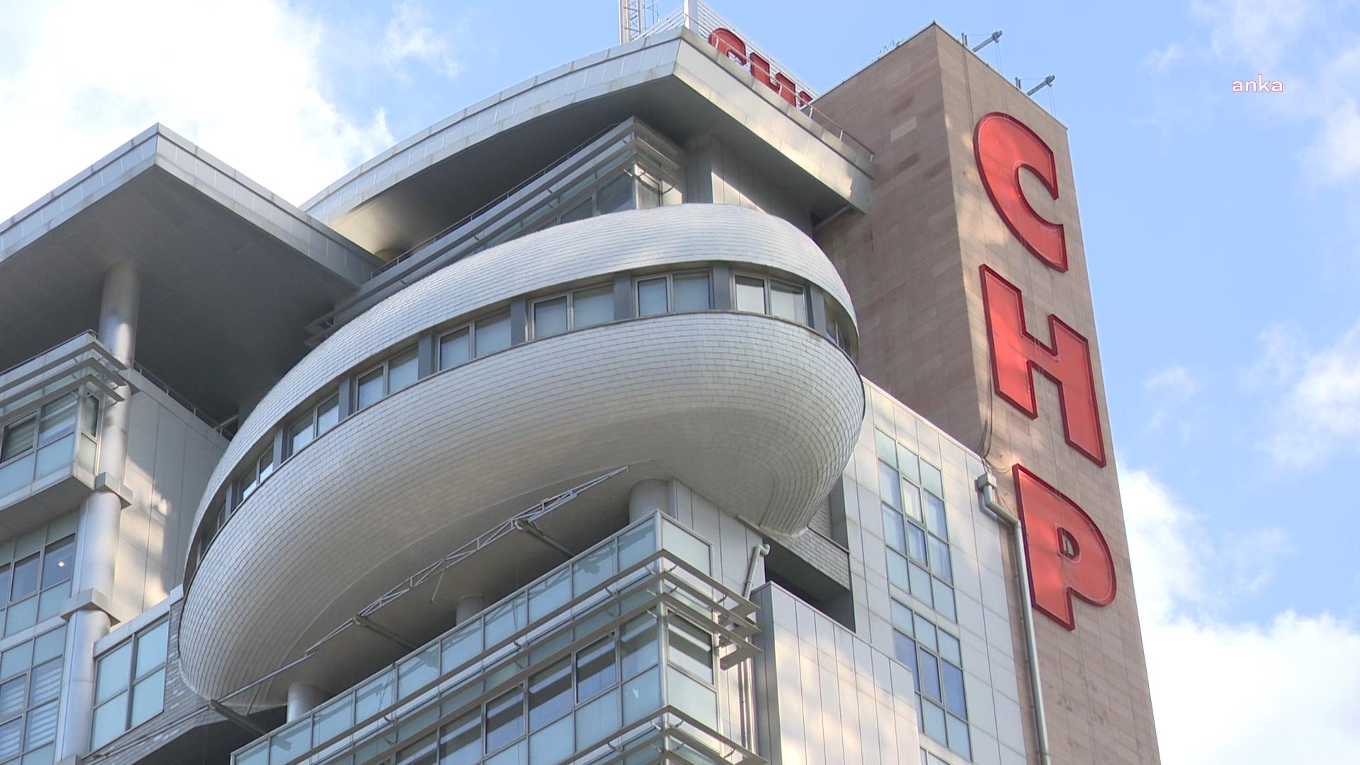 CHP'DEN BELEDİYE BAŞKANLARINA “İSRAFLA MÜCADELE VE KAYIRMACILIK” GENELGESİ: “KAMU KAYNAKLARININ İSRAFINDAN UZAK DURUN”