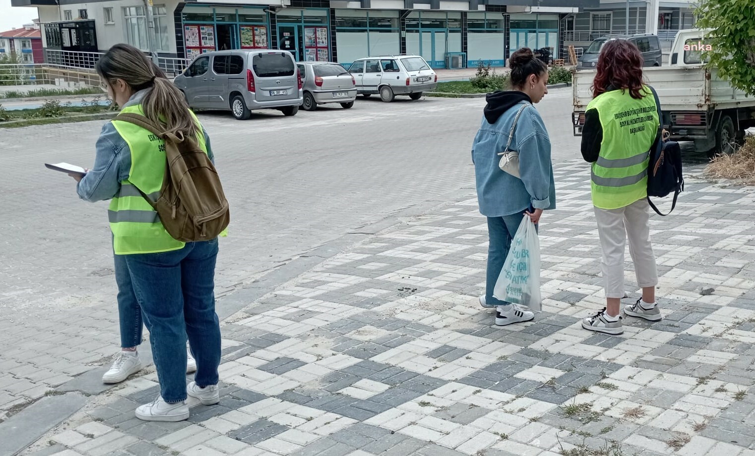 ESKİŞEHİR BÜYÜKŞEHİR’DEN İLÇELERDE GENÇLER İÇİN SAHA ARAŞTIRMASI