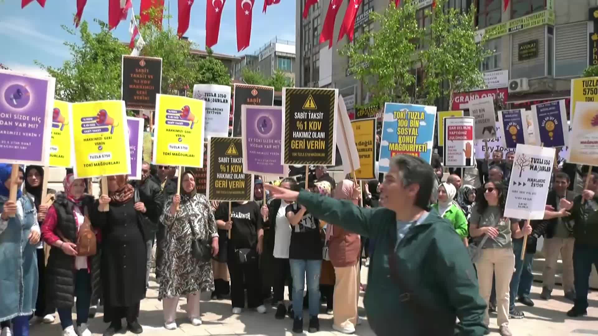 TOKİ MAĞDURLARINDAN İSTANBUL’DA EYLEM: “5 YIL GEÇTİ, İNŞAATLAR HÂLÂ YAVAŞ İLERLİYOR”
