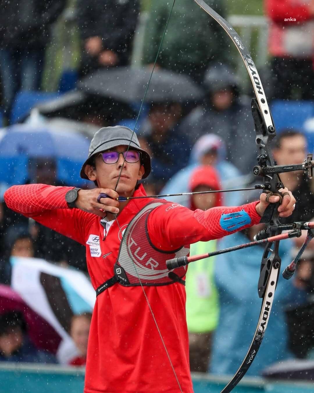 ÖZGÜR ÖZEL’DEN METE GAZOZ’A KUTLAMA MESAJI