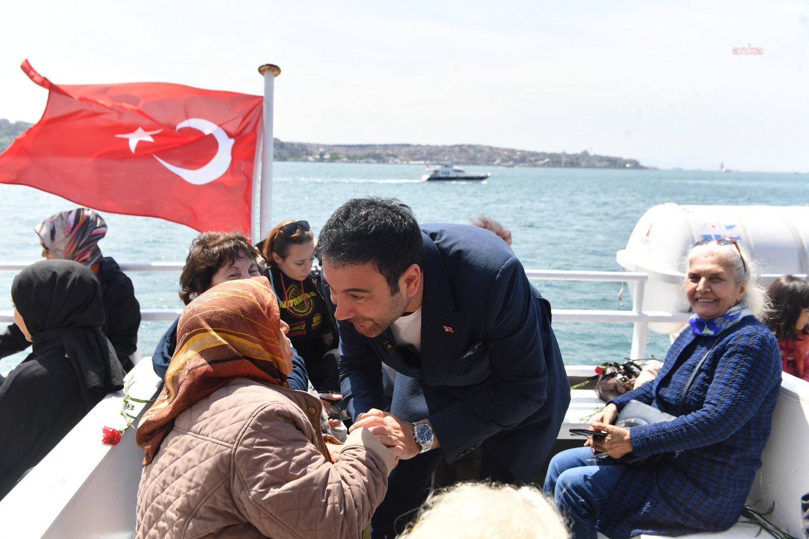 BEŞİKTAŞ BELEDİYESİ’NDEN ANNELER GÜNÜ'NE ÖZEL TEKNE TURU
