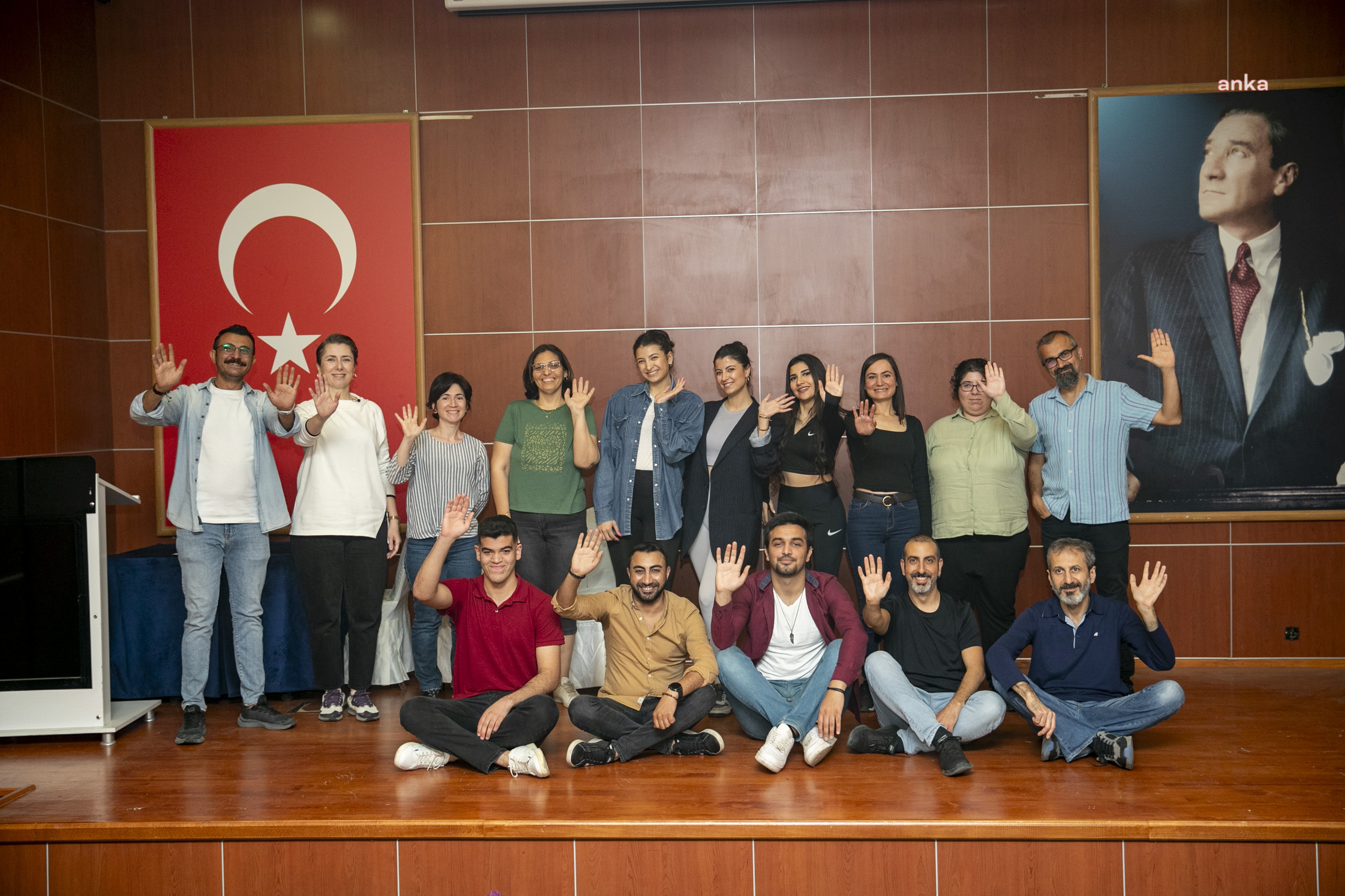 MERSİN BÜYÜKŞEHİR ŞEHİR TİYATROSU KURSİYERLERİ, İZLEYİCİ KARŞISINA ÇIKMAK İÇİN GÜN SAYIYOR