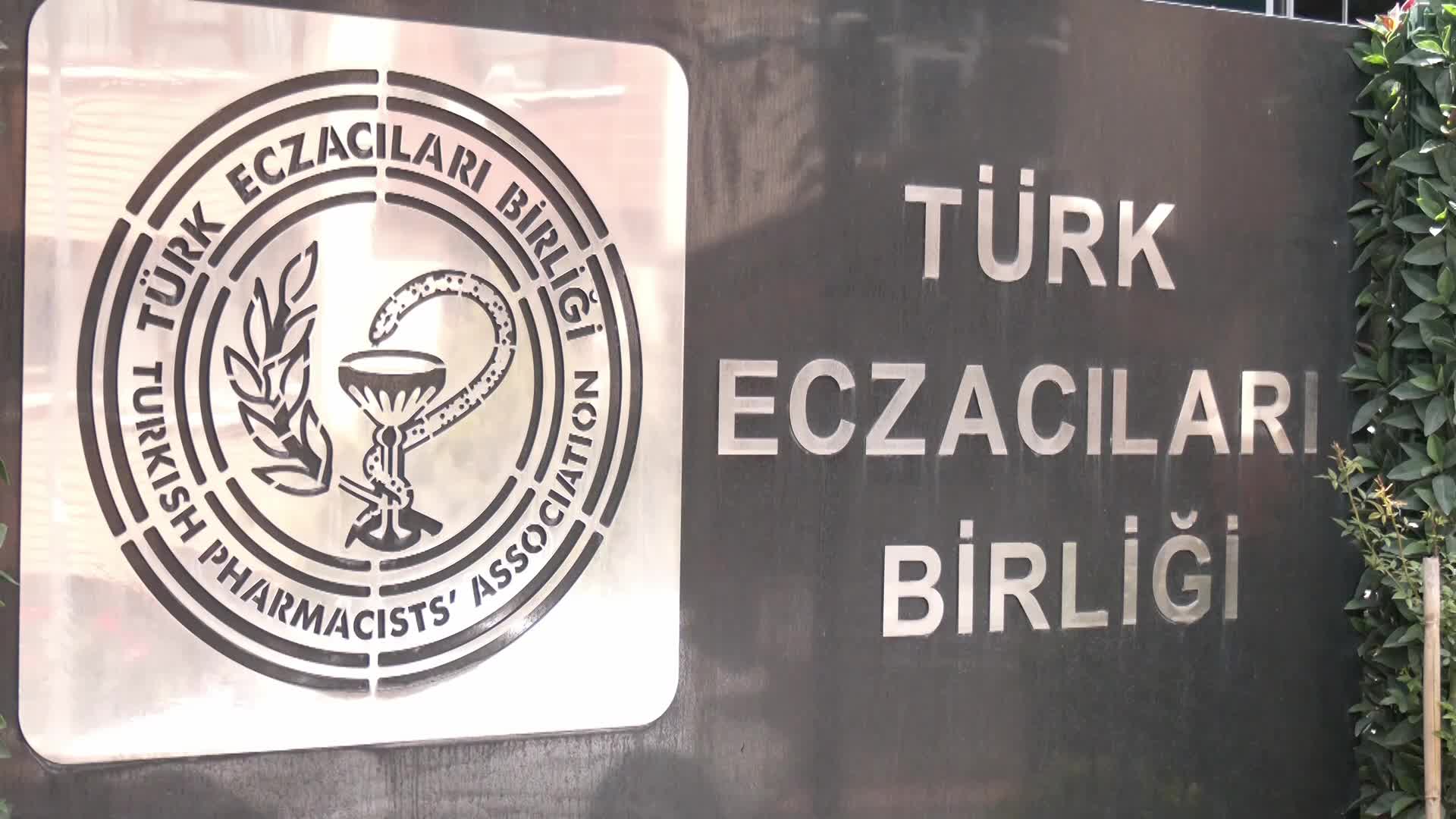 TÜRK ECZACILARI BİRLİĞİ BAŞKAN ÜNEY: "ÜLKEMİZ CARİ SAĞLIK HARCAMALARINA OECD ÜLKELERİNE GÖRE EN DÜŞÜK PAY AYIRAN ÜLKEDİR"