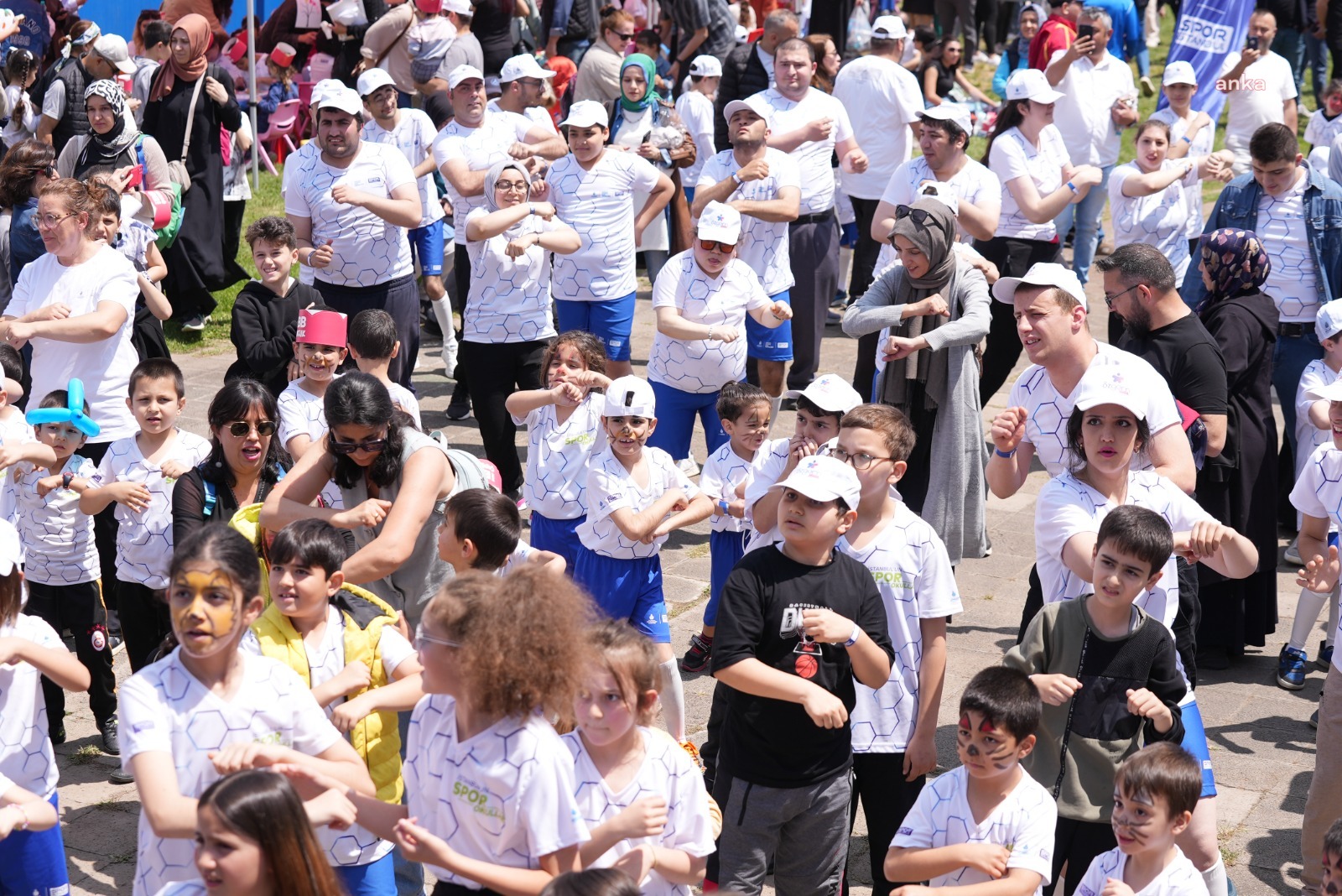 İBB'DEN ENGELLİLER HAFTASI’NDA 3 BİN KİŞİLİK SPOR ŞÖLENİ