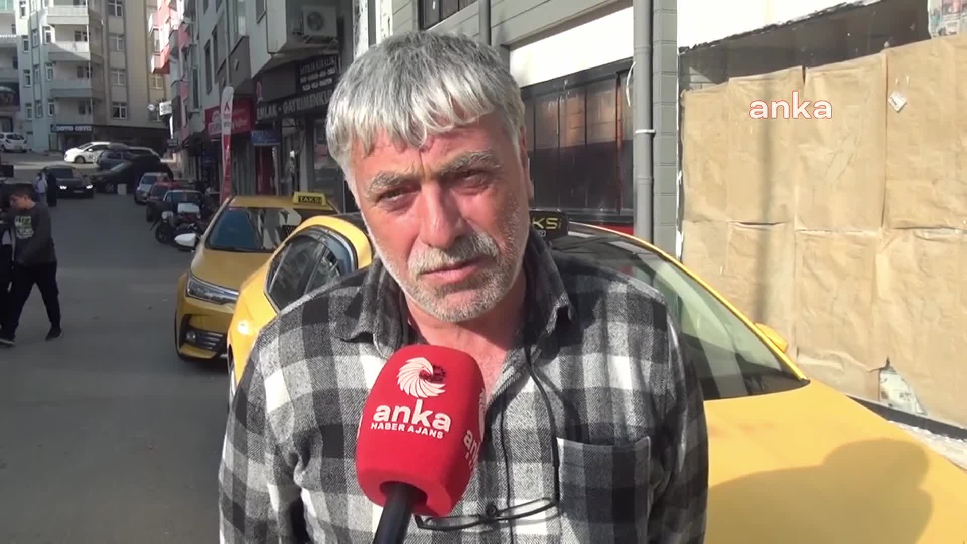 SİNOPLU TAKSİCİLERDEN HAVAALANINDAN YOLCU ALMALARININ YASAKLANMASINA TEPKİ: “İNSANLAR MAĞDUR OLUYOR"