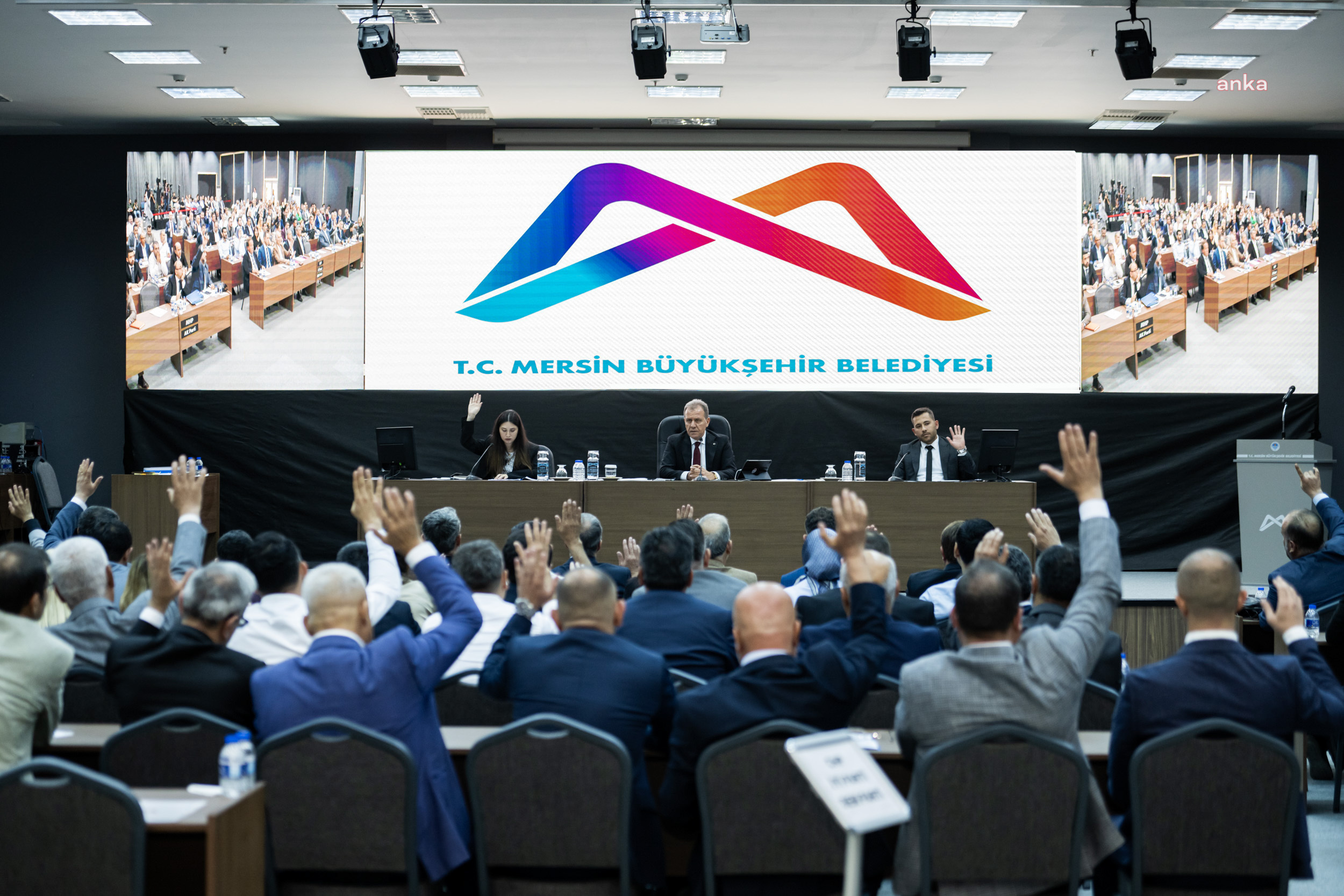 MERSİN BÜYÜKŞEHİR’İN YENİ LOGOSU OY ÇOKLUĞUYLA KABUL EDİLDİ