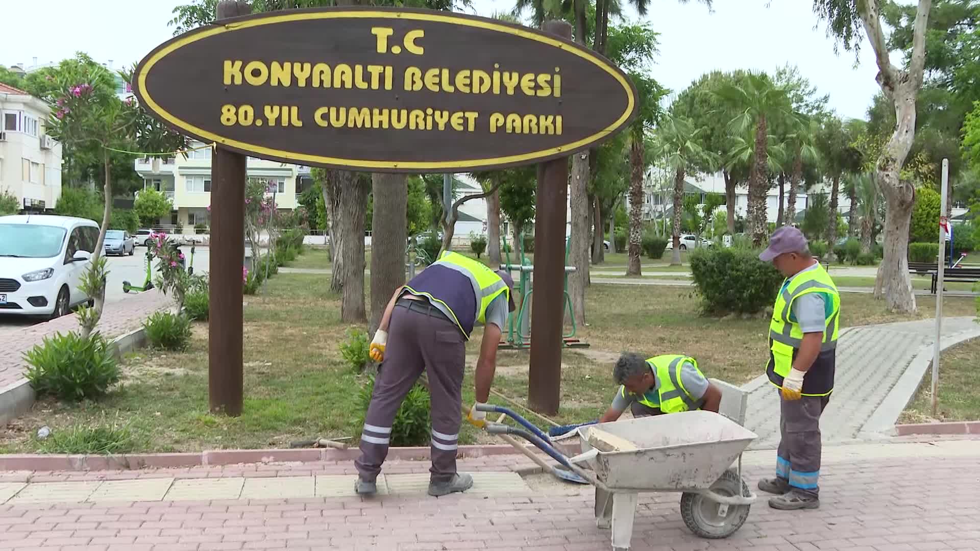 KONYAALTI BELEDİYESİ, ‘ENGELSİZ’ BİR İLÇE İÇİN ÇALIŞMALARINI SÜRDÜRÜYOR
