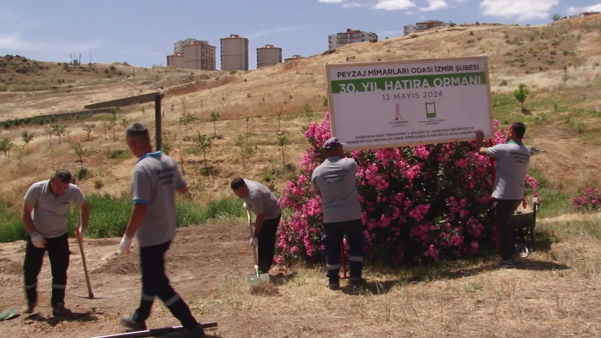PEYZAJ MİMARLARINDAN KARŞIYAKA’YA HATIRA ORMANI