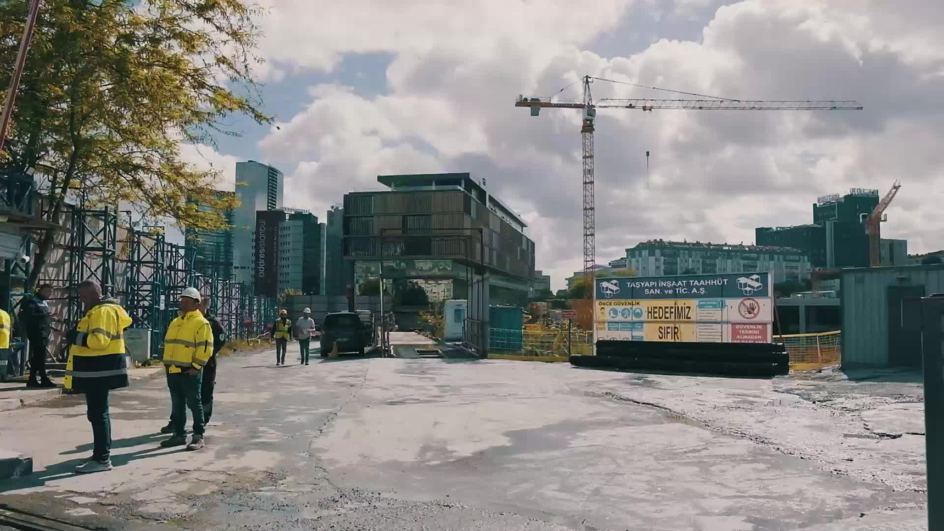 İBB’DEN ŞİŞLİ’NİN KANAL İSTANBUL’UNA BETON BARİYER
