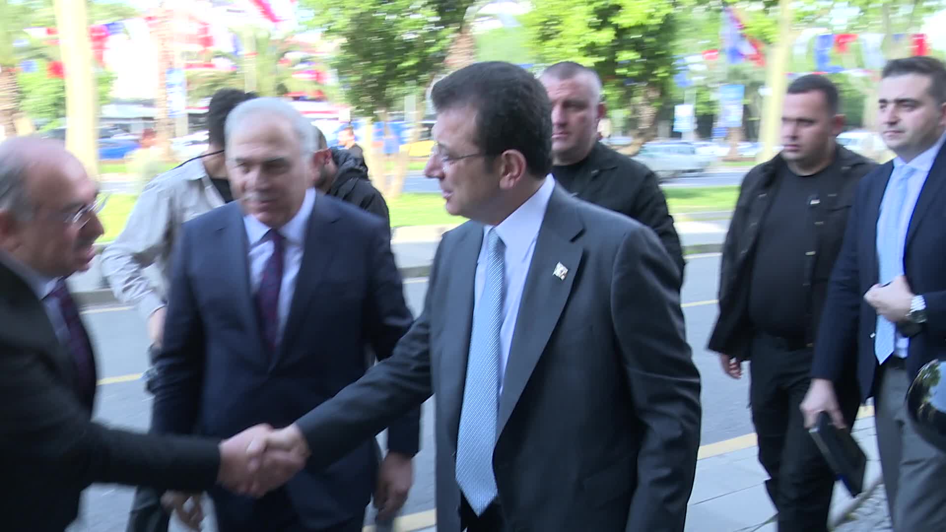 FATİH BELEDİYE BAŞKANI TURAN’I ZİYARET EDEN İMAMOĞLU: "İŞBİRLİĞİ İÇERİSİNDE OLMAMIZ ŞART"