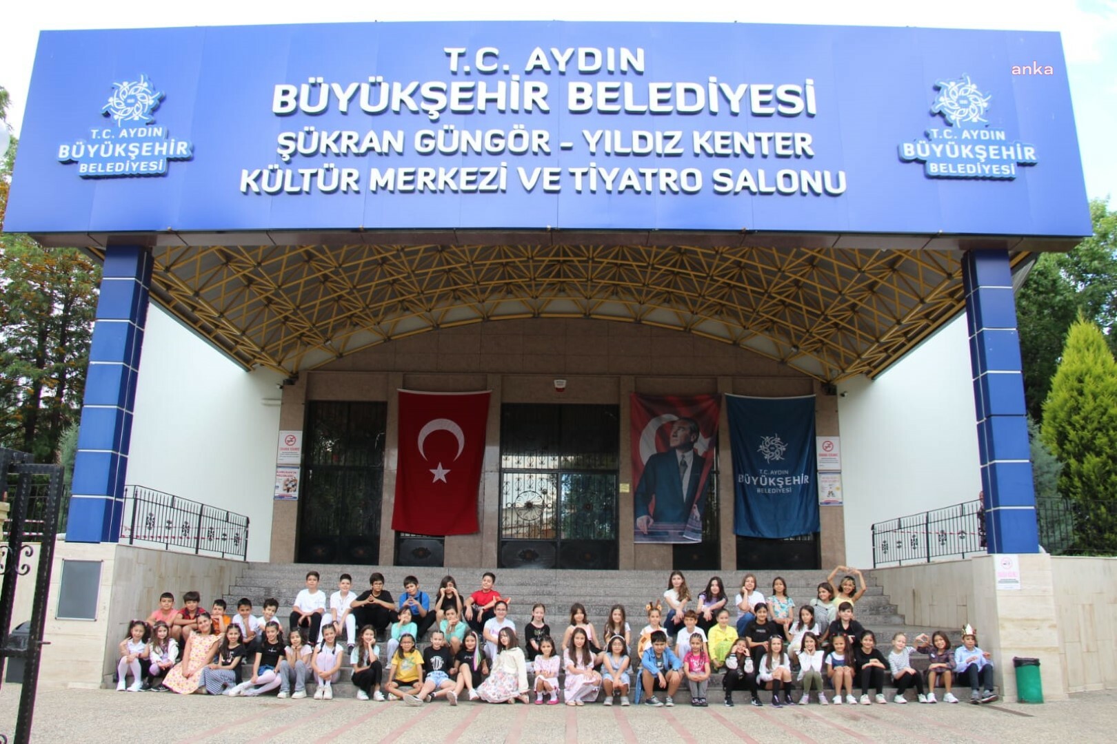AYDIN BÜYÜKŞEHİR BELEDİYESİ ŞEHİR TİYATROSU’NUN GENÇ YETENEKLERİ, BÜYÜK BEĞENİ TOPLADI