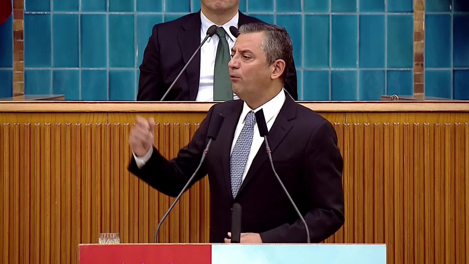 ÖZGÜR ÖZEL:"BELEDİYE BAŞKANLARIMIZI ENGELLEMEYE ÇALIŞANLA MİLLETİN HUZURUNDA HESAPLAŞIRIZ"