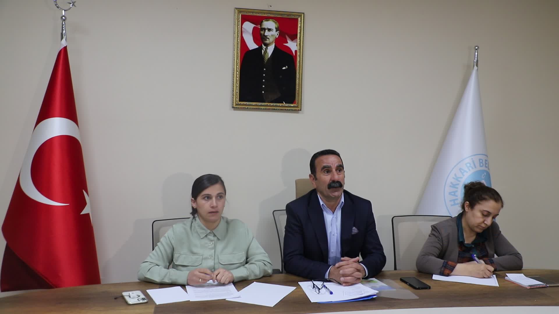 HAKKARİ BELEDİYE BAŞKANI AKIŞ: "KAYYIM TARAFINDAN BELEDİYE BÜTÇESİNDEN AKP’Lİ ADAYIN SEÇİM KAMPANYASI İÇİN 29 MİLYON  939 BİN TL HARCANMIŞ"