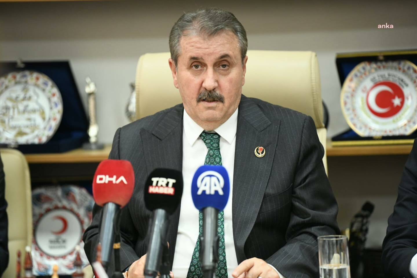 MUSTAFA DESTİCİ'DEN 'AYHAN BORA KAPLAN' SORUŞTURMASI AÇIKLAMASI: "CUMHURBAŞKANIMIZIN VE ESKİ BAKANLARIMIZIN HEDEF ALINDIĞI BİR SÜREÇ..."
