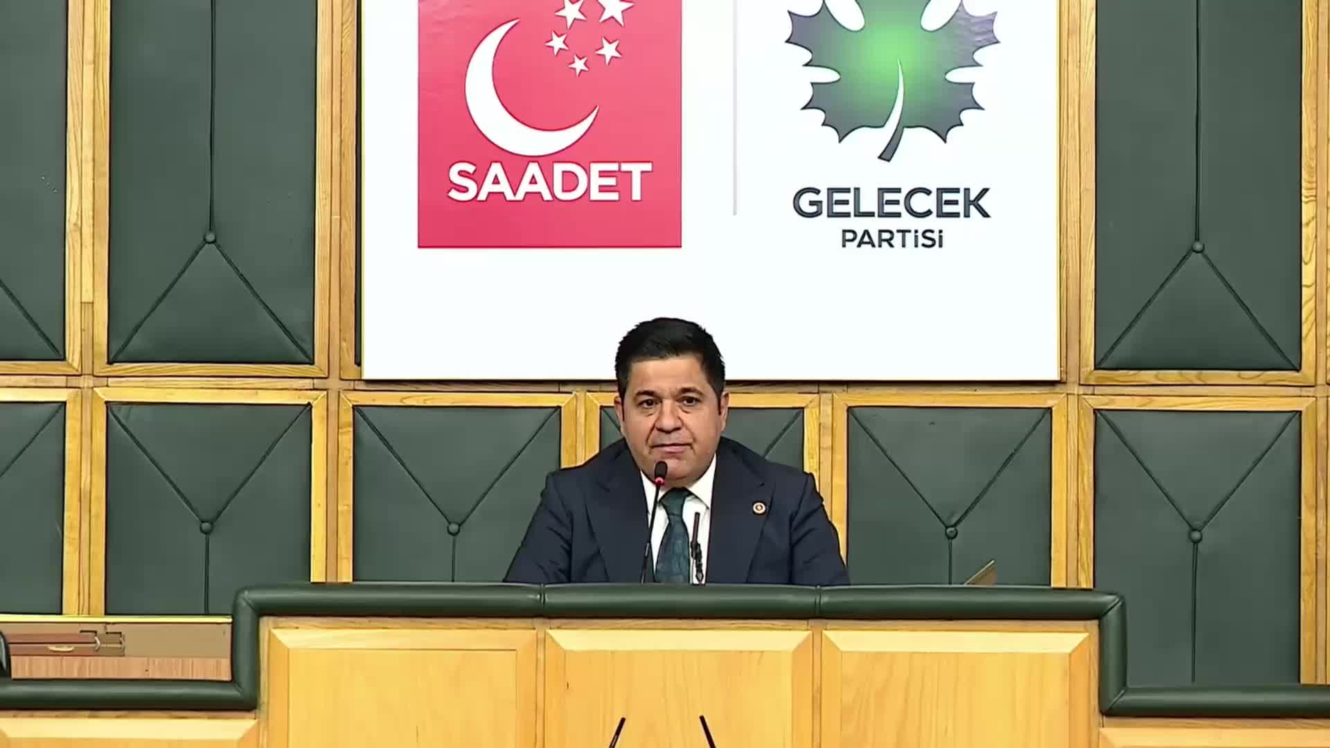 AHMET DAVUTOĞLU: "DÜN GECE SON YILLARIN EN ÖNEMLİ GECESİ YAŞANDI. MAFYATİK YAPILAR DEVLETİMİZİN HER YANINA SIZMIŞ. KAMUOYUNA DERHAL BİR AÇIKLAMA YAPILMALI"